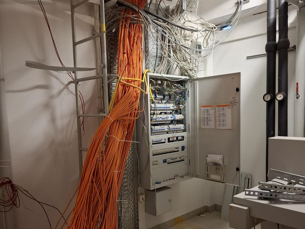 Erneuerte Elektro- und Netzwerkinfrastruktur